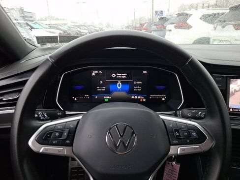Used 2024 Volkswagen Jetta Sport image 18