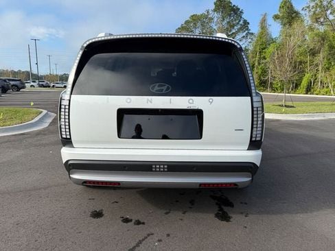 Used 2026 Hyundai Ioniq 9 SE image 14