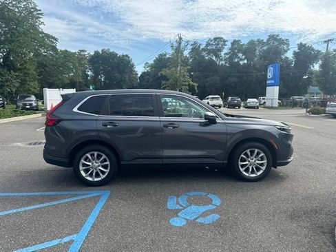 Used 2024 Honda CR-V EX image 9