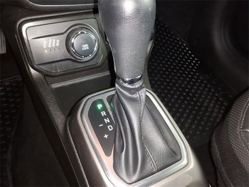 Used 2022 Jeep Renegade Limited image 24