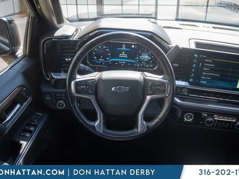Used 2022 Chevrolet Silverado 1500 RST w/ Z71 Off-Road Package AWD/4WD image 6