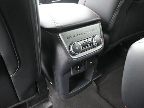 Used 2025 Ford Explorer ST-Line w/ ST-Line Street Pack image 21