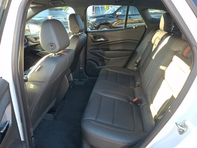 Used 2024 Chevrolet Trax RS FWD image 19