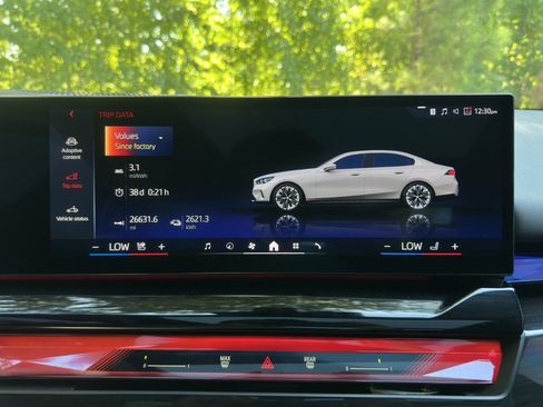 Used 2024 BMW i5 eDrive40i w/ M Sport Package RWD image 27