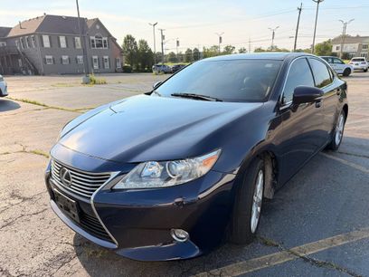 Used 2015 Lexus ES 300h w/ Navigation System Package