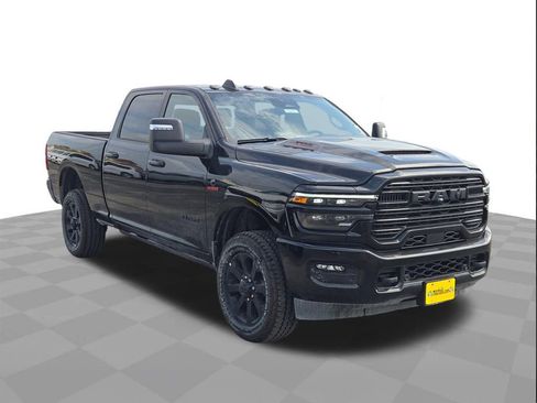 New 2025 RAM 2500 Laramie AWD/4WD image 2