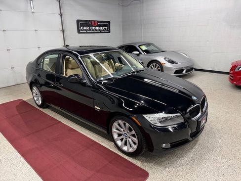 Used 2011 BMW 328i xDrive Sedan image 11