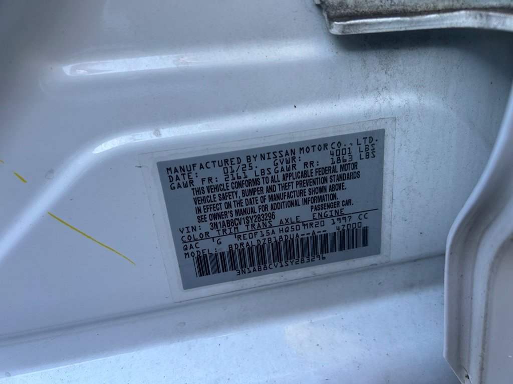 Used 2025 Nissan Sentra SV FWD image 12