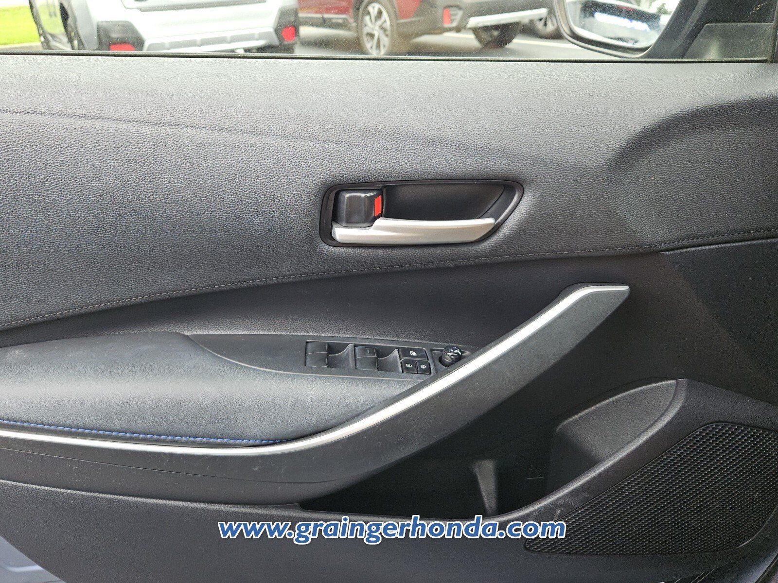 Used 2020 Toyota Corolla SE FWD image 23
