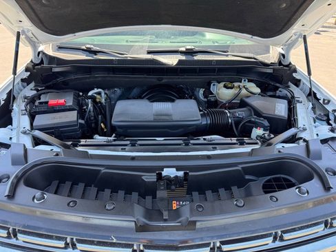 Used 2021 Chevrolet Suburban RST w/ Luxury Package AWD/4WD image 38