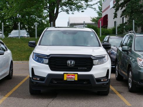 Used 2023 Honda Ridgeline Black Edition image 2