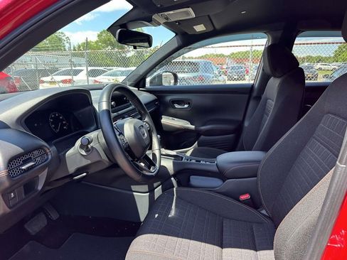 Certified 2025 Honda HR-V Sport image 12
