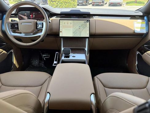 New 2026 Land Rover Range Rover Long Wheelbase SE AWD/4WD image 14