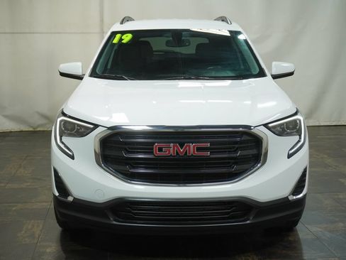 Used 2019 GMC Terrain SLE w/ Driver Convenience Package FWD image 9