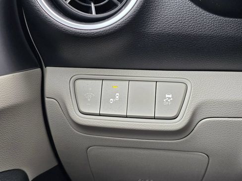 Certified 2023 Kia Forte LXS w/ LXS Technology Package FWD image 17