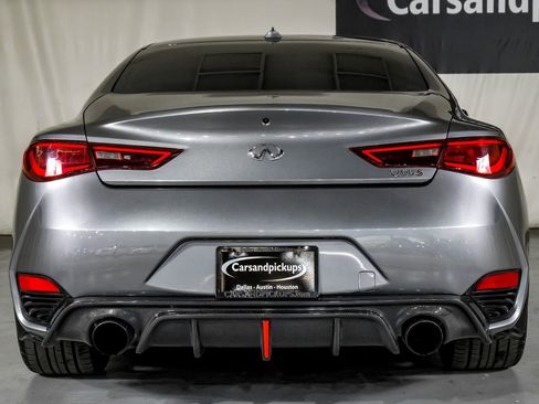 Used 2018 INFINITI Q60 Red Sport 400 w/ Sensory Package 3.0T Sport image 8