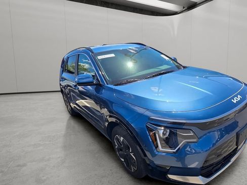 Used 2024 Kia Niro Wind w/ Wind Preserve Package FWD image 11