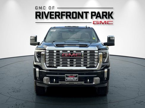 New 2026 GMC Sierra 2500 Denali w/ Denali Reserve Package AWD/4WD image 8