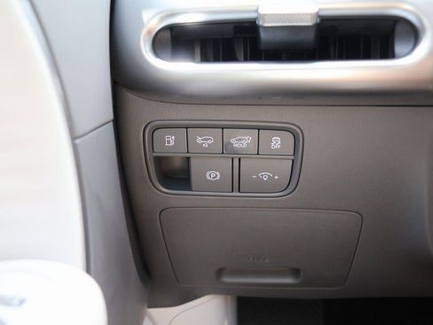 New 2026 Hyundai Ioniq 9 SEL image 16