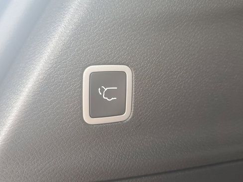 New 2026 Chrysler Pacifica Select image 10