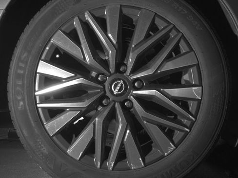 Used 2025 Nissan Altima 2.5 SV image 15