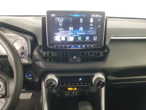 Used 2019 Toyota RAV4 XLE w/ Carpet Mat Package FWD image 16
