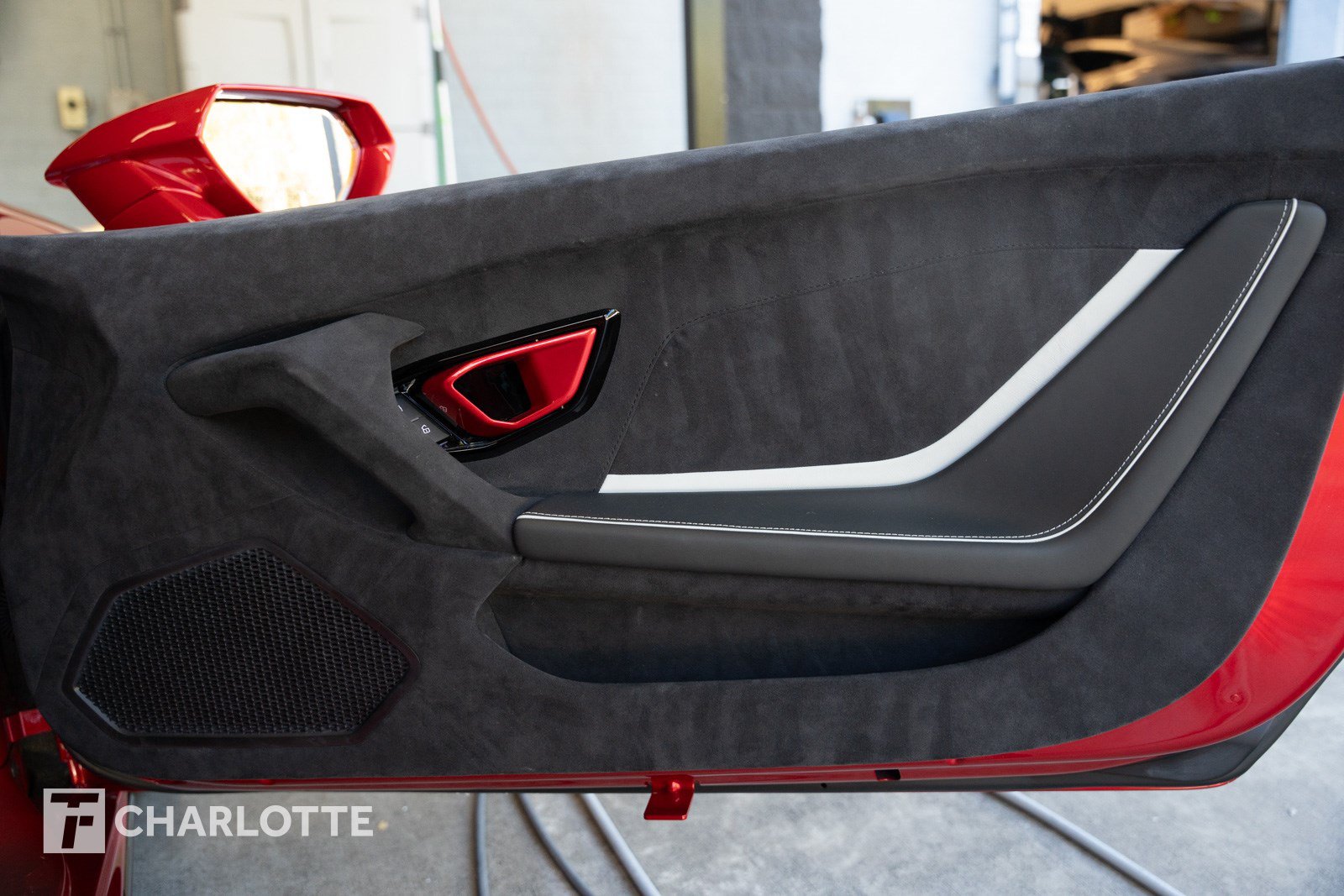 Used 2023 Lamborghini Huracan Tecnica RWD image 32