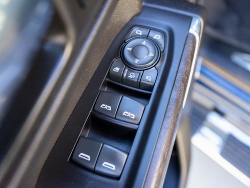 Used 2022 GMC Sierra 2500 Denali w/ Denali Ultimate Package image 17