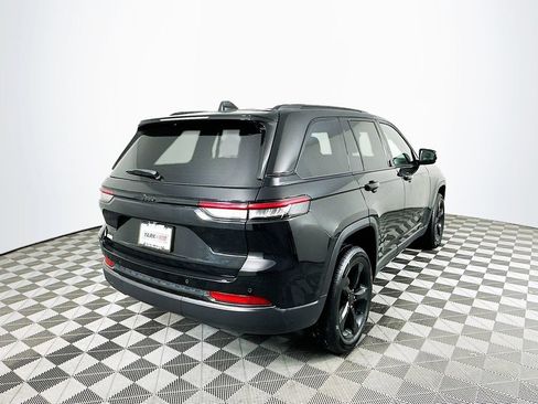 Certified 2024 Jeep Grand Cherokee Altitude image 12