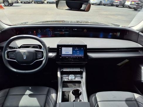 New 2026 Lincoln Nautilus Premier AWD/4WD image 10