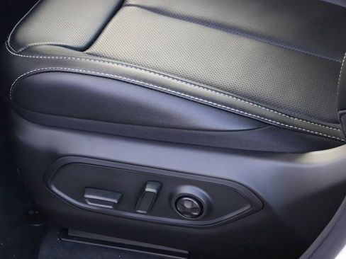 New 2025 Jeep Grand Cherokee Limited image 13