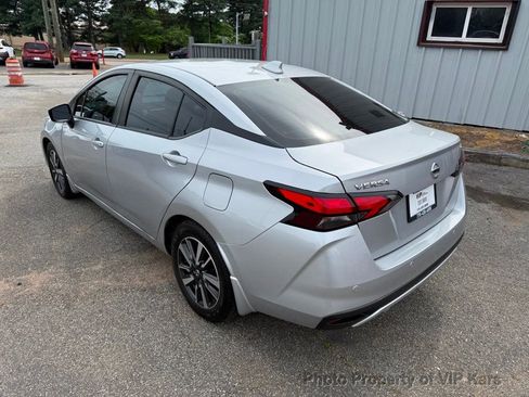 Used 2022 Nissan Versa SV image 7