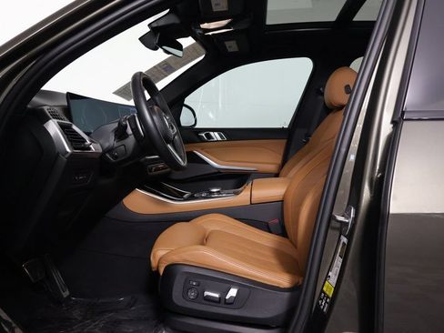 Used 2024 BMW X5 xDrive40i w/ M Sport Package AWD/4WD image 10