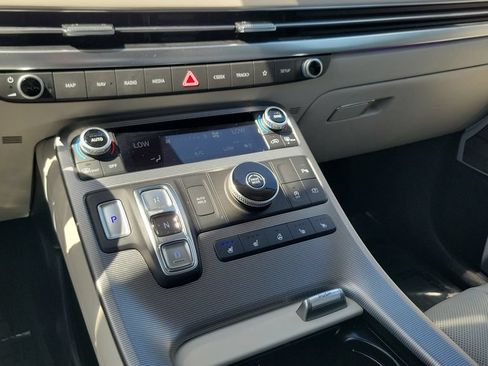 Used 2025 Hyundai Palisade Calligraphy FWD image 15