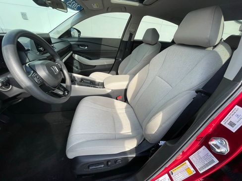 Certified 2025 Honda Accord SE image 26