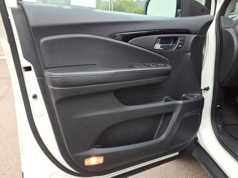 Used 2017 Honda Ridgeline RTL-E image 12
