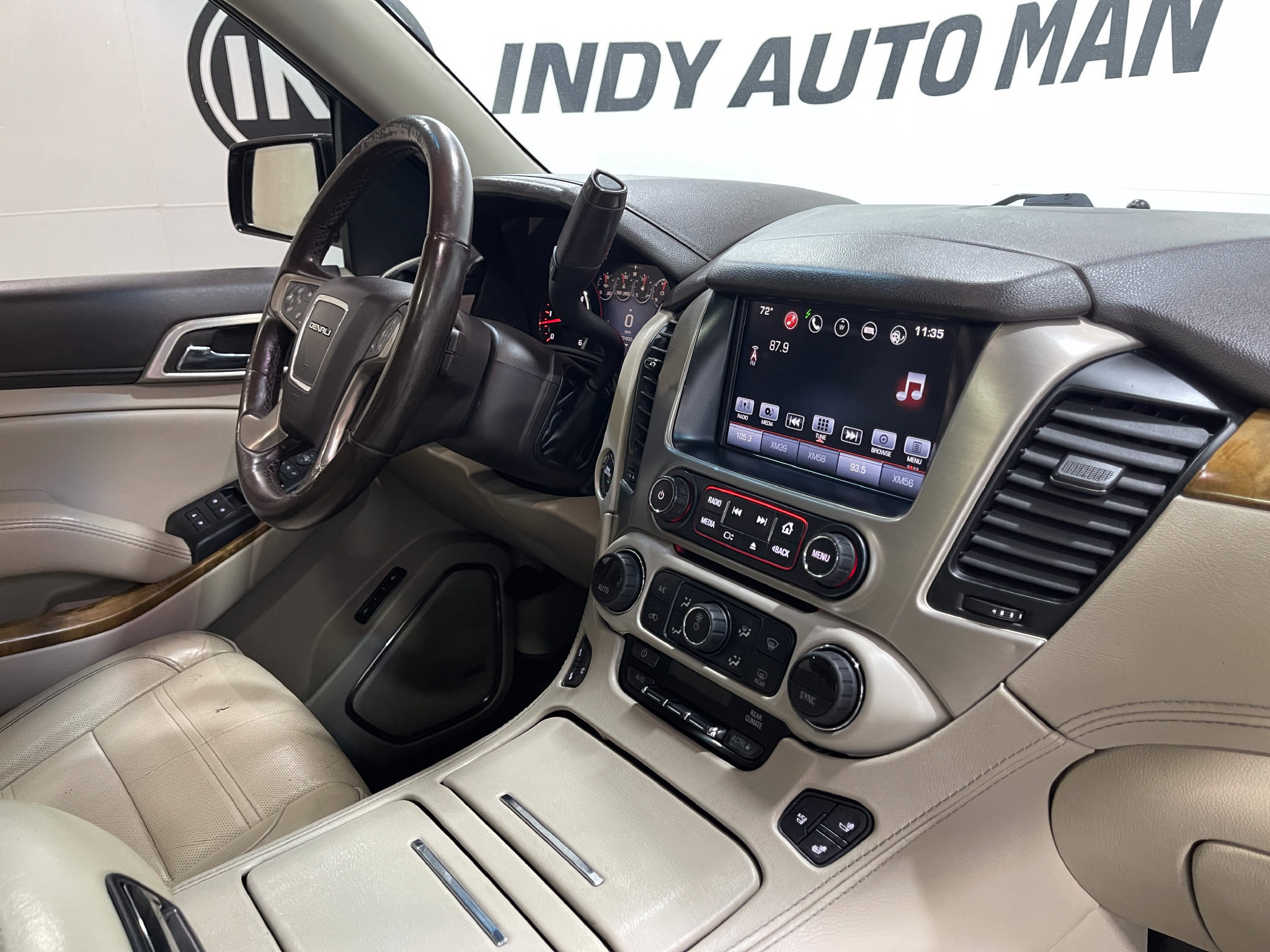 Used 2016 GMC Yukon Denali w/ Open Road Package AWD/4WD image 21