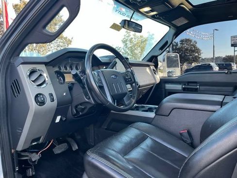 Used 2016 Ford F250 Lariat w/ Lariat Ultimate Package AWD/4WD image 6