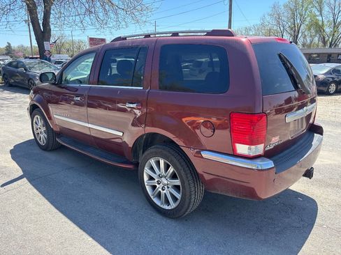 Used 2008 Chrysler Aspen Limited image 9