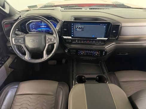 Used 2025 Chevrolet Silverado 2500 ZR2 w/ Technology Package AWD/4WD image 13