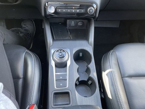 Used 2024 Ford Escape Platinum image 24