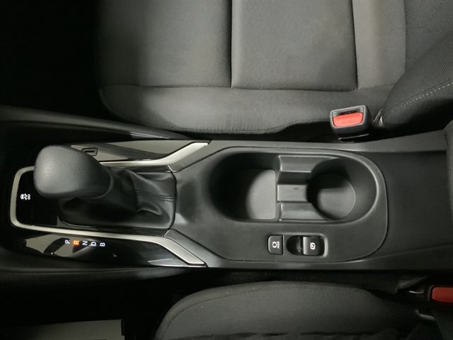Used 2025 Toyota Corolla LE FWD image 30