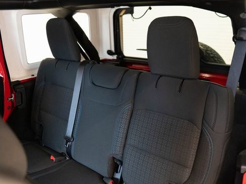 Used 2021 Jeep Wrangler Unlimited Islander image 15