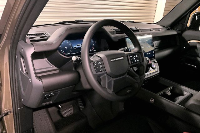 Certified 2026 Land Rover Defender 110 S AWD/4WD image 24