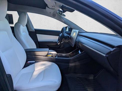 Used 2018 Tesla Model 3 Mid Range image 21