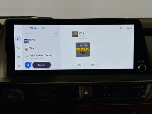 Used 2024 Toyota Prius Prime image 15
