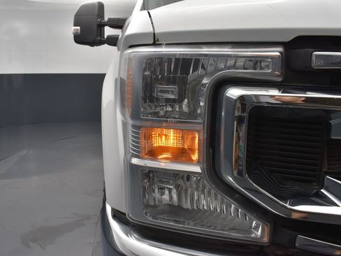 Used 2021 Ford F250 XLT w/ FX4 Off-Road Package AWD/4WD image 6