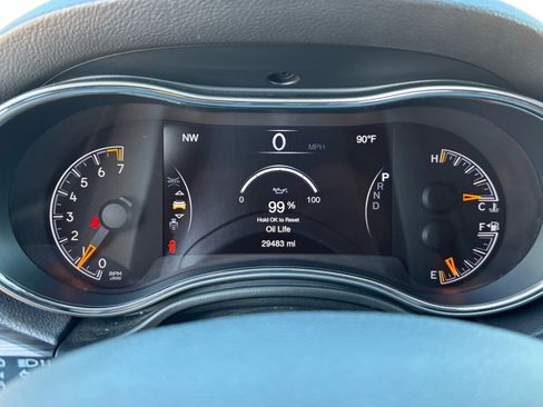 Used 2022 Jeep Grand Cherokee Laredo X image 17