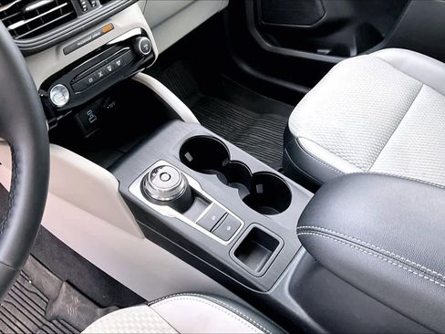 Certified 2023 Ford Escape SE image 17