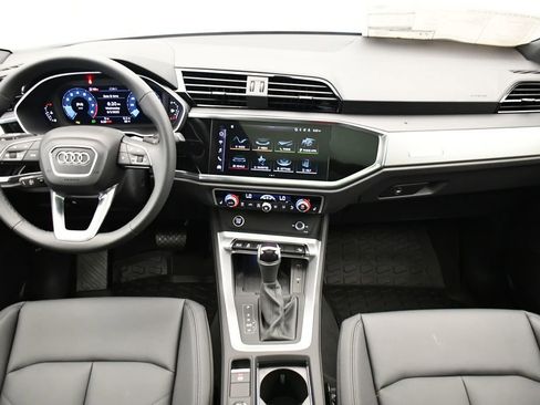 Used 2025 Audi Q3 2.0T Premium w/ Convenience Package image 21